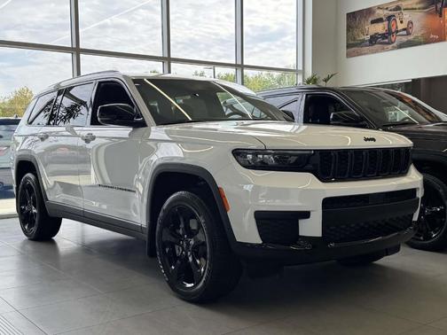 2025 Jeep Grand Cherokee L Laredo
