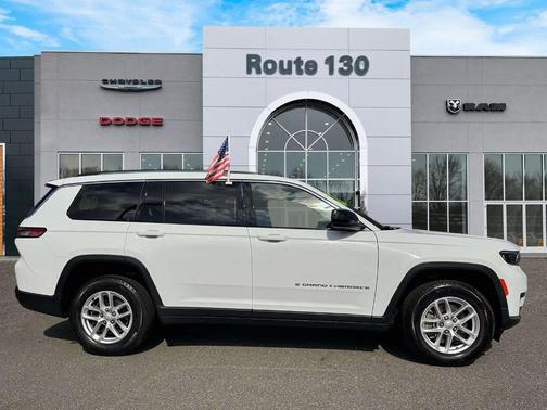 2022 Jeep Grand Cherokee L Laredo