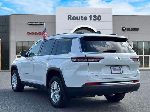 2022 Jeep Grand Cherokee L Laredo
