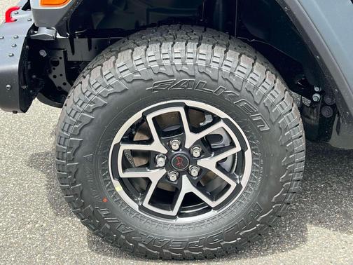 Black Clearcoat 2026 Jeep Gladiator Rubicon