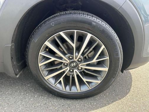 2021 Hyundai TUCSON SEL