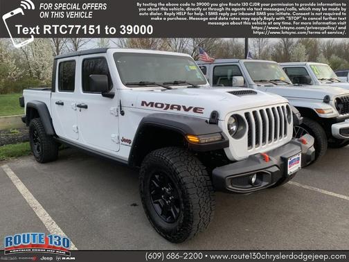 Bright White Clearcoat 2023 Jeep Gladiator Mojave