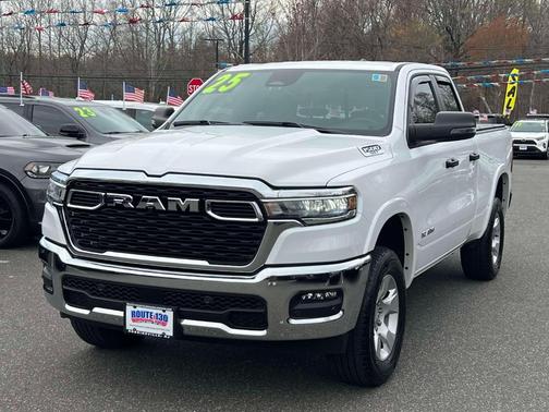 Bright White Clearcoat 2025 RAM 1500 Big Horn/Lone Star