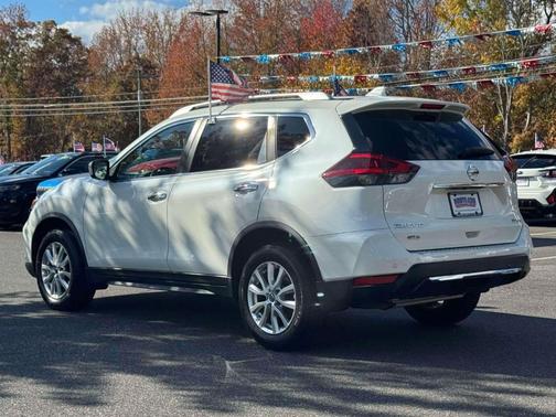 2020 Nissan Rogue SV