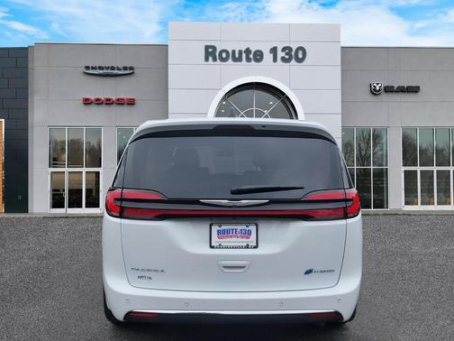 2023 Chrysler Pacifica Hybrid Limited