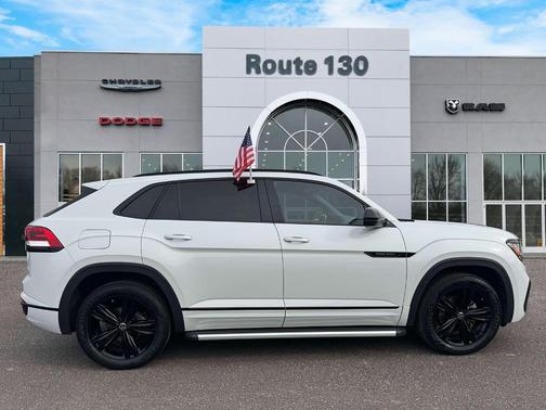 2023 Volkswagen Atlas Cross Sport 3.6 V6 SEL R-Line Black