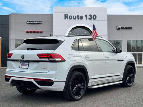 2023 Volkswagen Atlas Cross Sport 3.6 V6 SEL R-Line Black