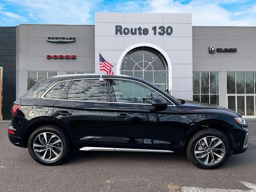 2022 Audi Q5 45 S line quattro Premium
