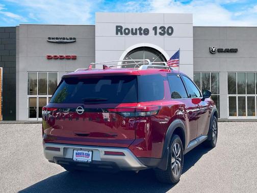 Scarlet Ember 2023 Nissan Pathfinder SL