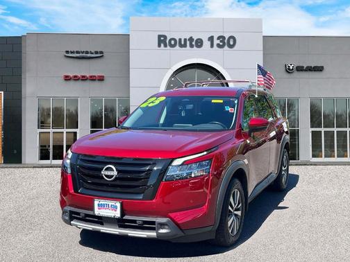 Scarlet Ember 2023 Nissan Pathfinder SL
