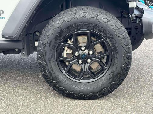 2024 Jeep Wrangler 4xe Sport