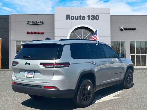 2024 Jeep Grand Cherokee L Laredo