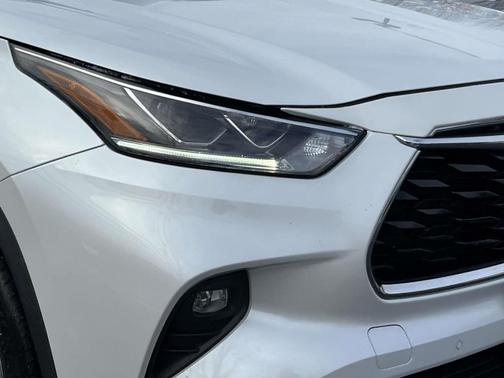 2022 Toyota Highlander Limited