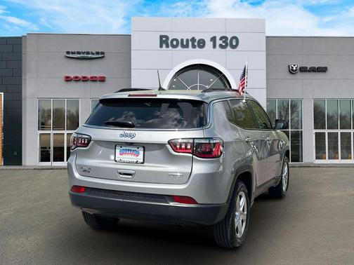 Billet Silver Metallic Clearcoat 2023 Jeep Compass Latitude