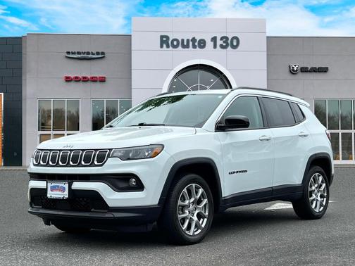 2022 Jeep Compass Latitude Lux
