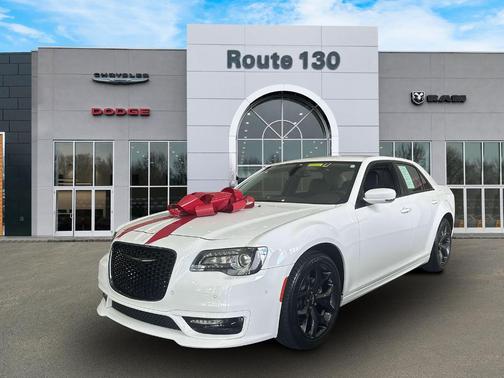 2023 Chrysler 300 Touring L