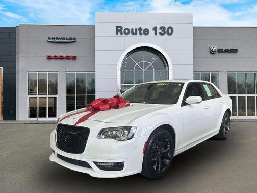 2023 Chrysler 300 Touring L
