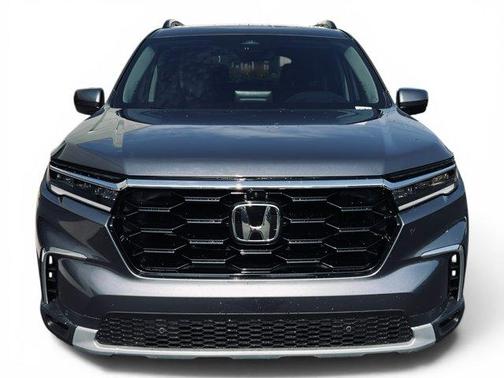 Modern Steel Metallic 2023 Honda Pilot Elite