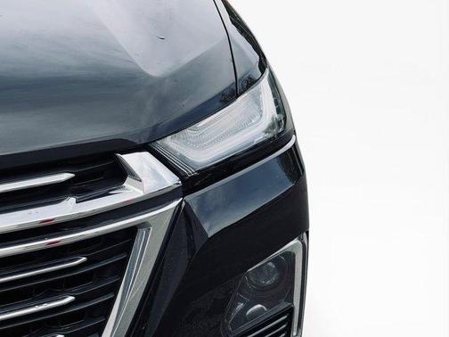 Mosaic Black Metallic 2023 Chevrolet Traverse LT Leather