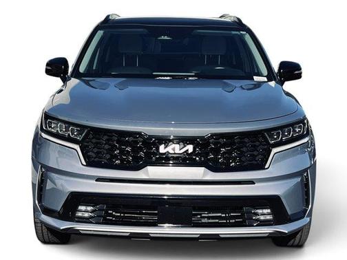 Everlasting Silver 2023 Kia Sorento SX
