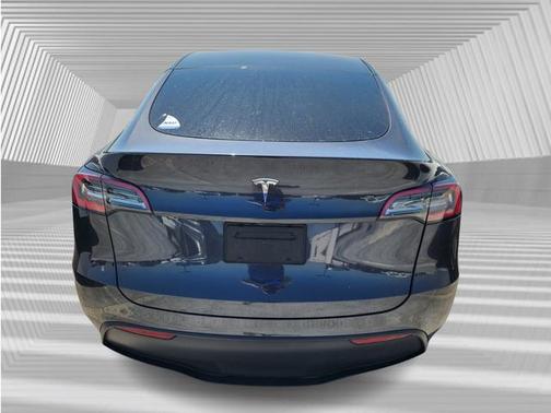 2024 Tesla Model Y Base