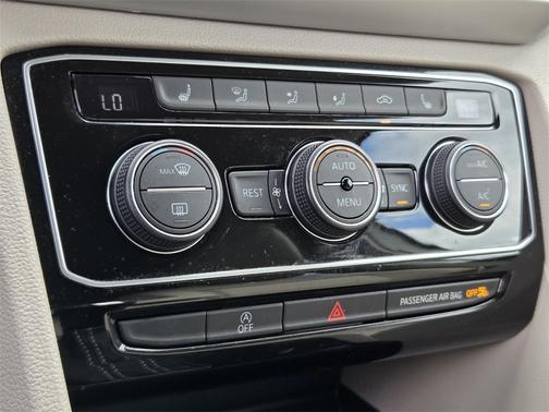 2022 Volkswagen Atlas 3.6 SE w/ Technology