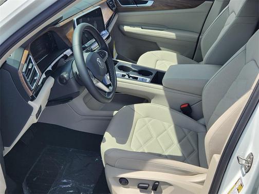 2025 Volkswagen Atlas 2.0T SE