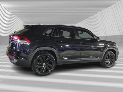 2022 Volkswagen Atlas Cross Sport 2.0T SE w/ Technology