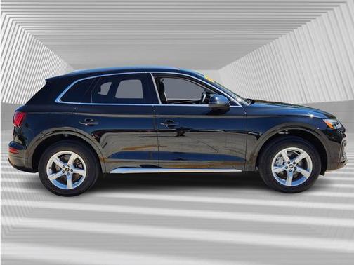 2023 Audi Q5 40 Premium