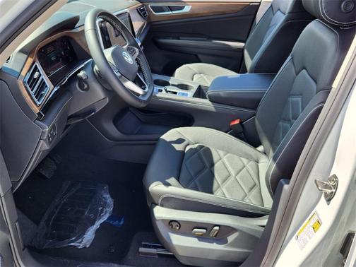 2025 Volkswagen Atlas 2.0T SE