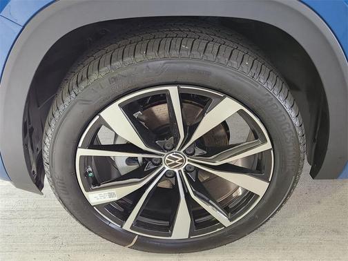 2025 Volkswagen Atlas 2.0T SEL Premium R-Line