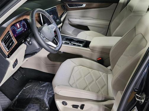2025 Volkswagen Atlas 2.0T SE