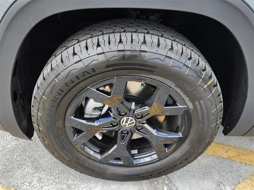 2025 Volkswagen Atlas 2.0T Peak Edition