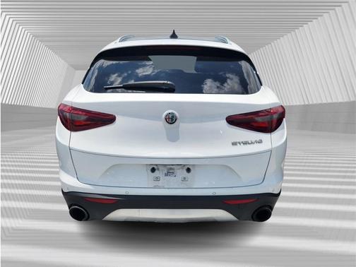 2021 Alfa Romeo Stelvio Base