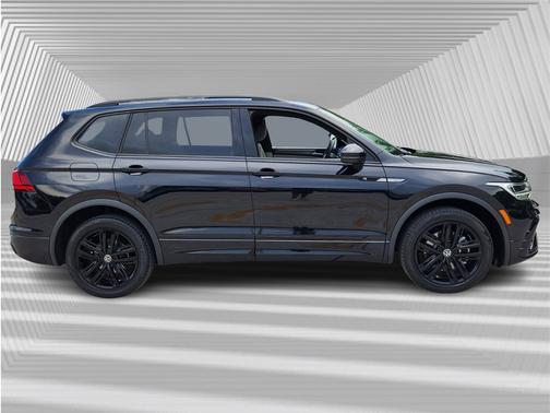 2022 Volkswagen Tiguan 2.0T SE R-Line Black