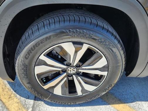 2025 Volkswagen Atlas 2.0T SE