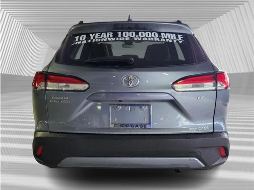 2022 Toyota Corolla Cross LE