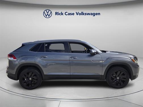 2022 Volkswagen Atlas Cross Sport 2.0T SE w/ Technology