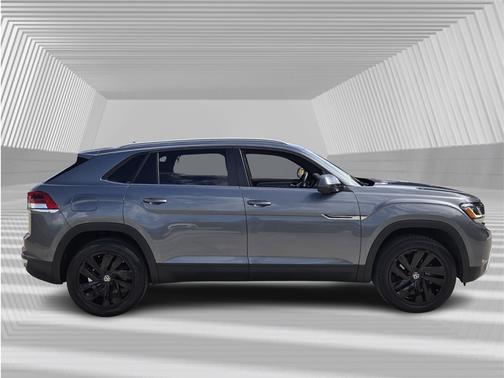 2022 Volkswagen Atlas Cross Sport 2.0T SE w/ Technology