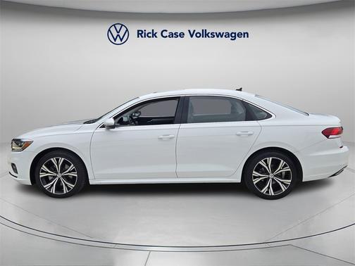 2022 Volkswagen Passat 2.0T SE