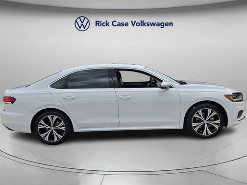 2022 Volkswagen Passat 2.0T SE