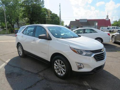 Summit White 2018 Chevrolet Equinox LS