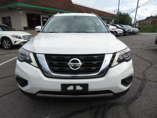 Glacier White 2017 Nissan Pathfinder SV
