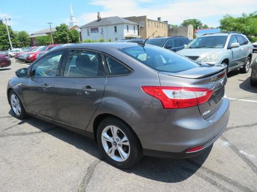 Sterling Gray Metallic 2012 Ford Focus SE