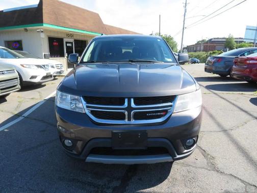 Granite Pearlcoat 2017 Dodge Journey SXT