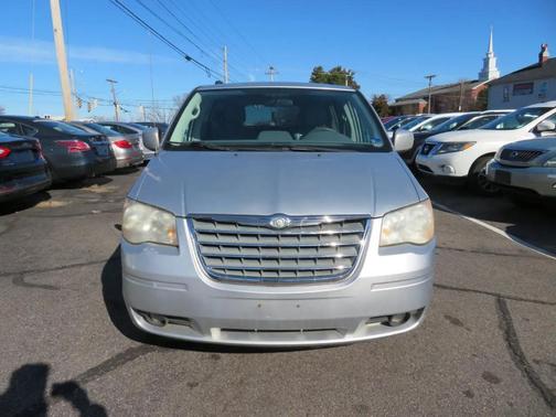 2010 Chrysler Town & Country Touring