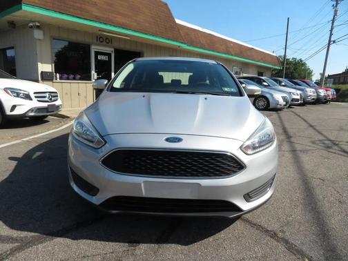Ruby Red Metallic Tinted Clearcoat 2015 Ford Focus SE