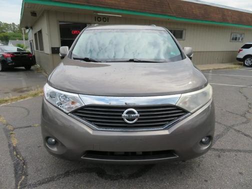 2016 Nissan Quest Platinum