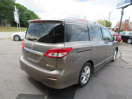 2016 Nissan Quest Platinum