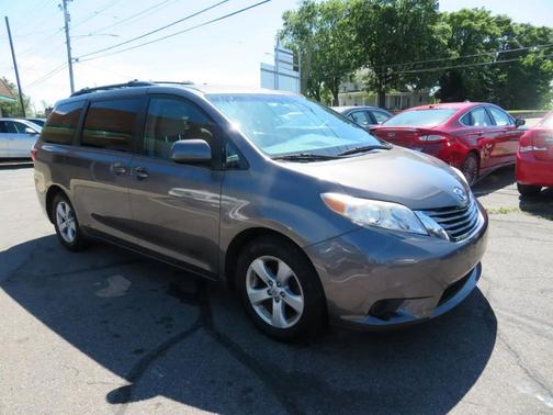 Predawn Gray Mica 2015 Toyota Sienna LE